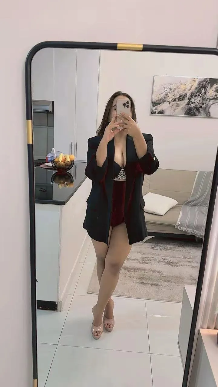 Busty Escorts in Delhi