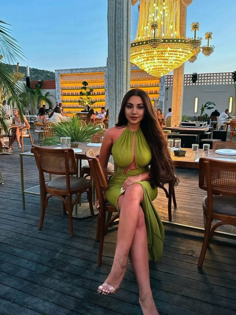 Busty Escorts in Delhi