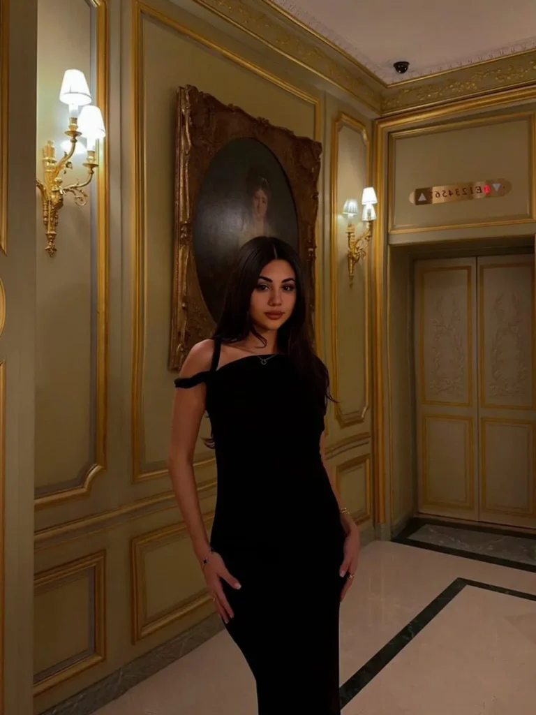 Busty Escorts in Delhi