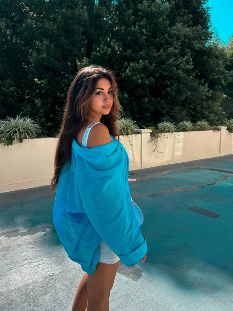 Busty Escorts in Delhi