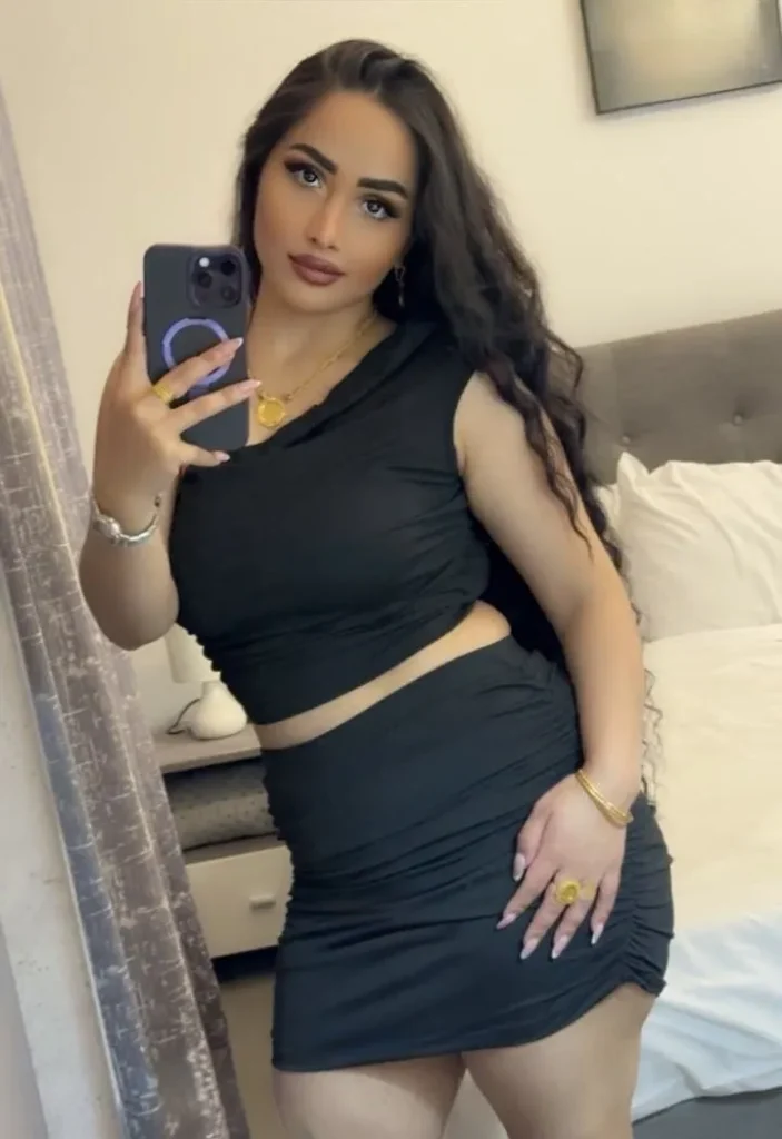 Busty Escorts in Delhi