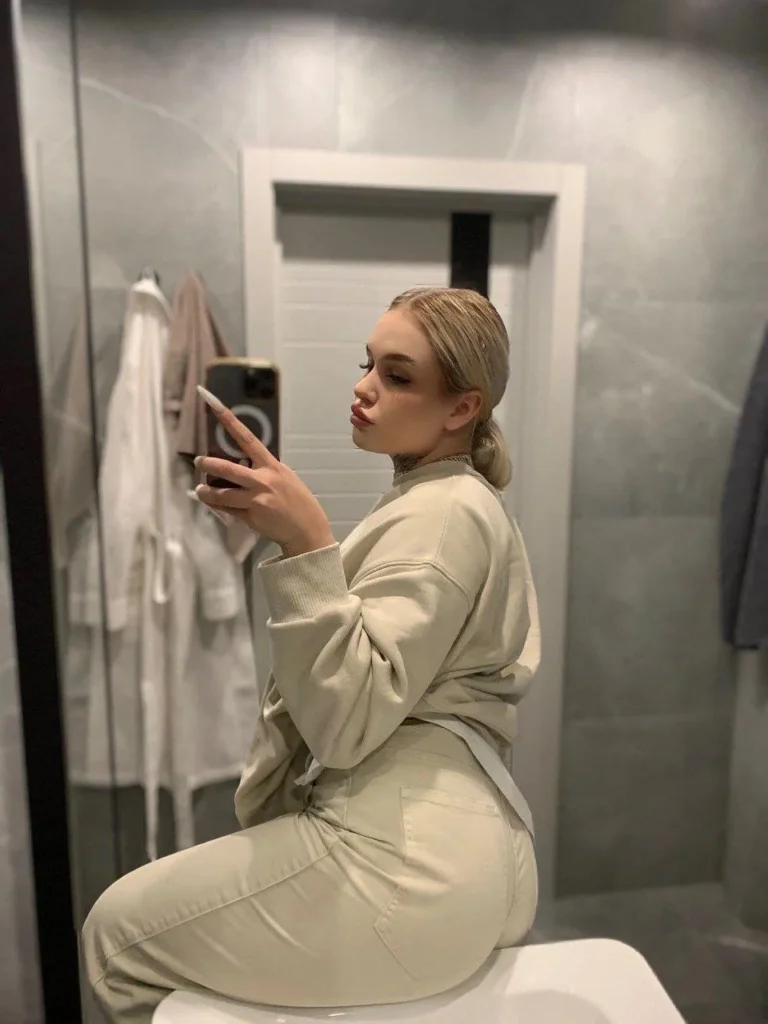 Independent Escorts in Delhi