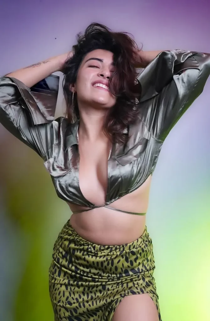 Escorts in Janakpuri