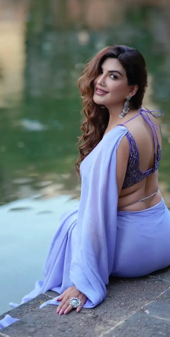 Desi Bhabhi Escorts in Delhi