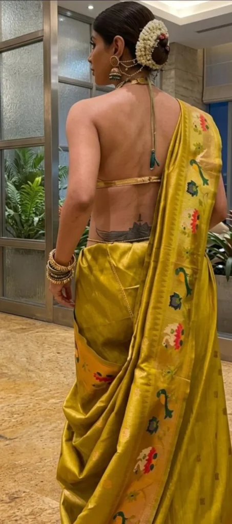Escorts in Laxmi Nagar