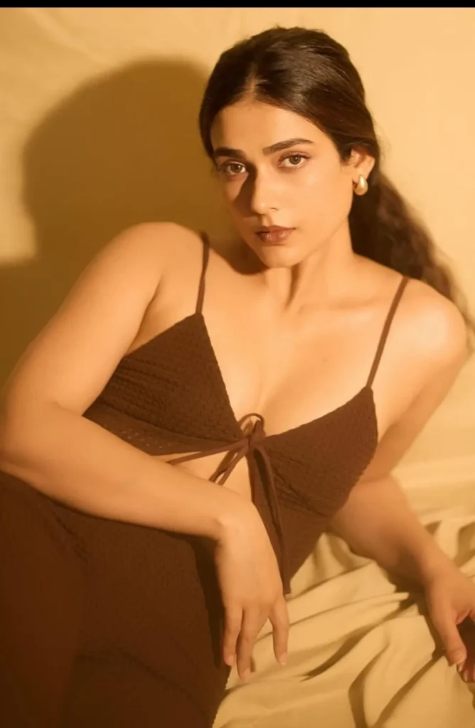 Escorts in Dwarka Mor